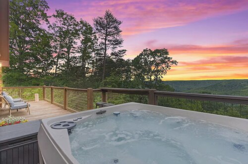 Amazing View Cabin /Hot Tub /Fire Pit /Lake Nearby