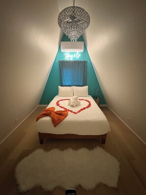 2 habitaciones, tabla de planchar con plancha, wifi y ropa de cama
