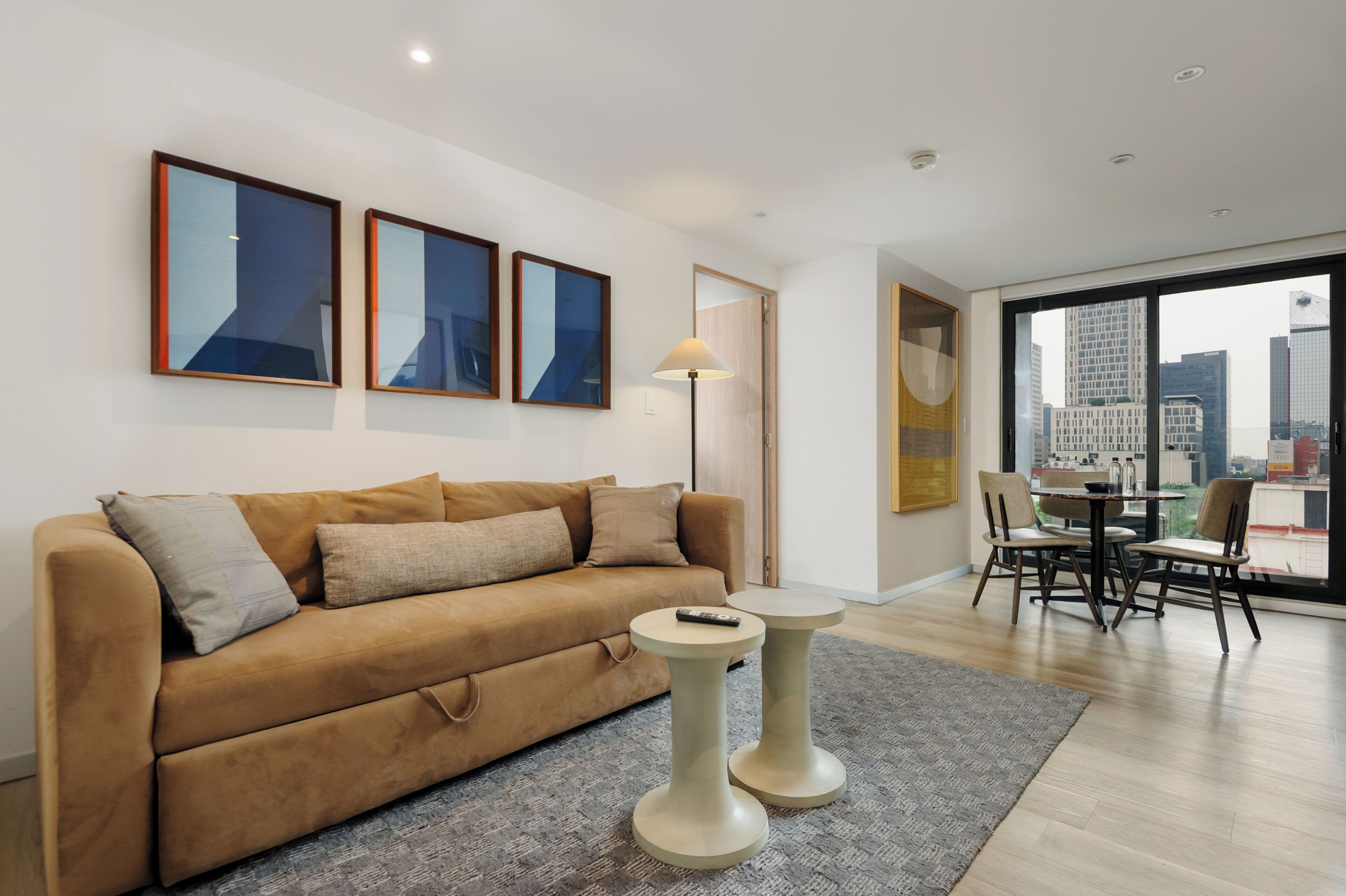 Appartamento Comfort | Soggiorno | Smart TV 43 pollici con canali digitali, pavimenti riscaldati