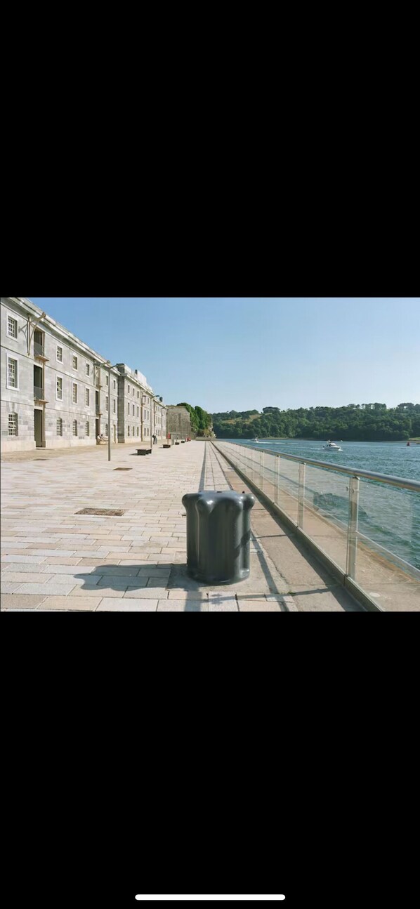 Miscellaneous - Waterside Harbour retreat (Plymouth)