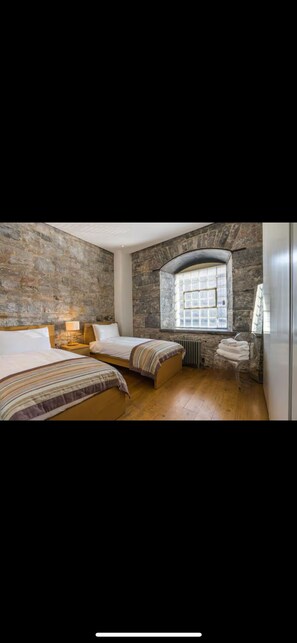 Room - Waterside Harbour retreat (Plymouth)