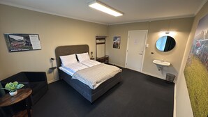 Double Room (PNG)