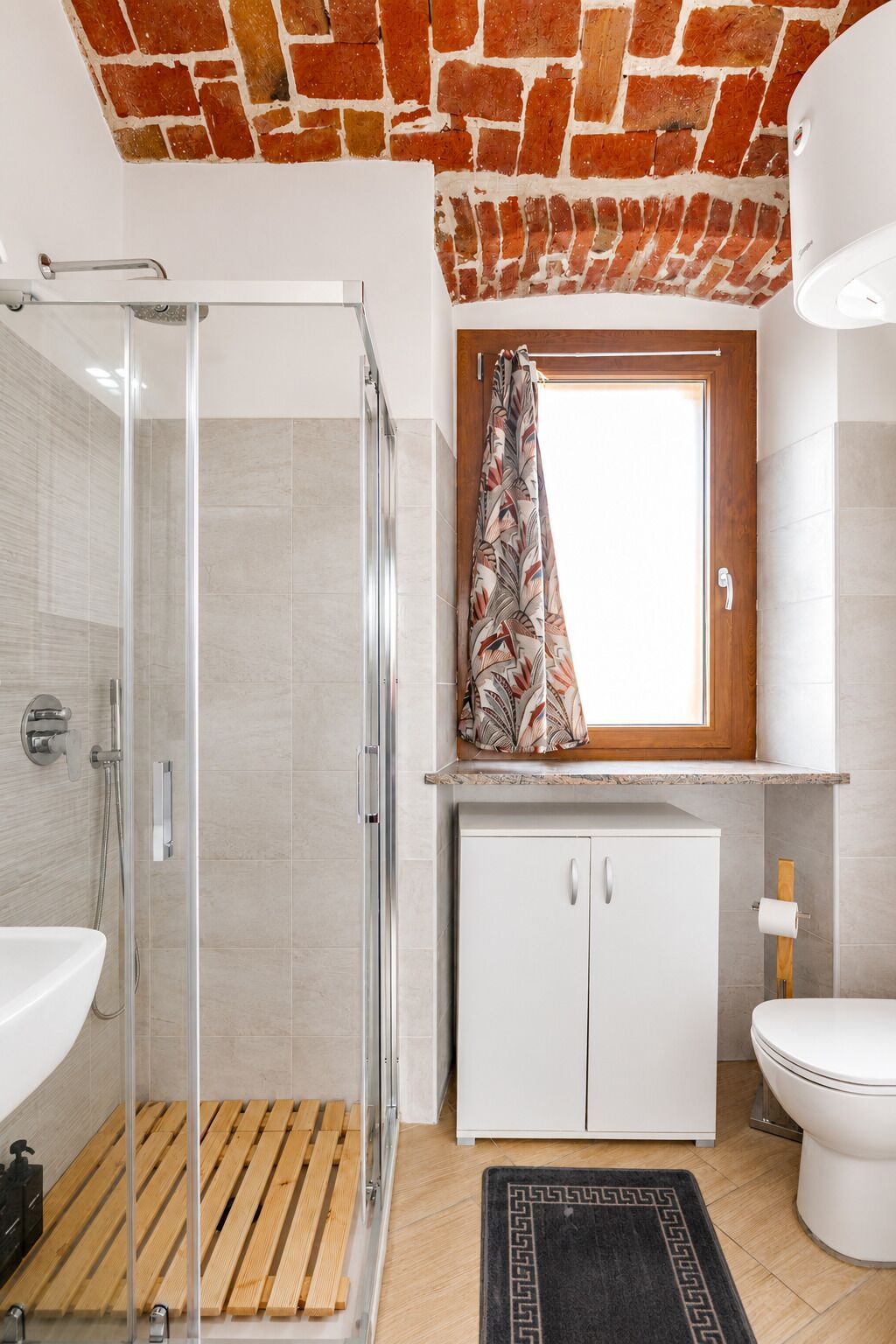 Doccia, asciugacapelli, bidet, asciugamani