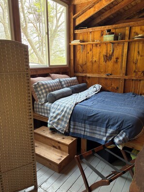 Room - Cozy, rustic retreat on Middlebay (Brunswick)