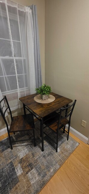 Dining - Serene studio in Swanton perfect for a relaxing home away from home. (Swanton)