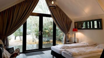 1 bedroom, individually furnished
