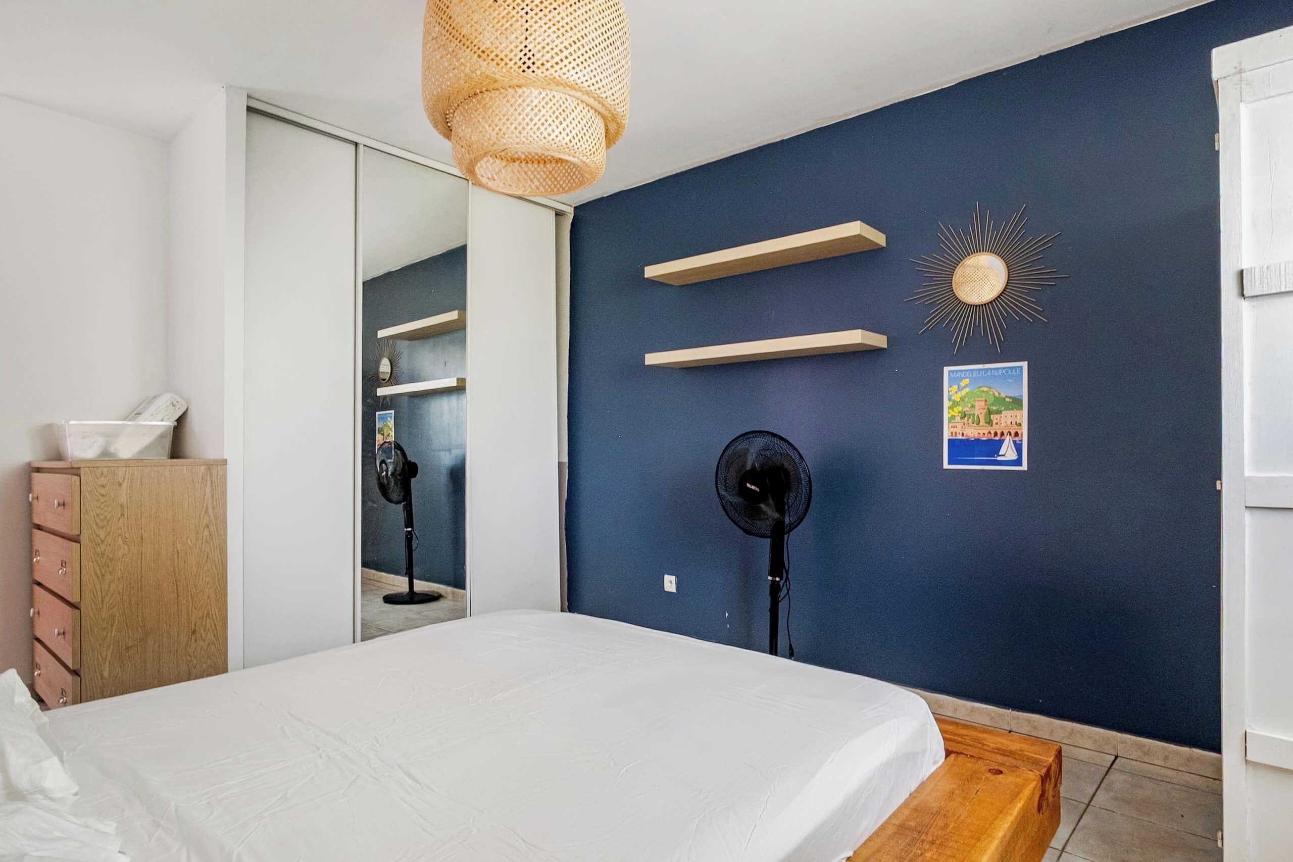 4 bedrooms, WiFi, bed sheets