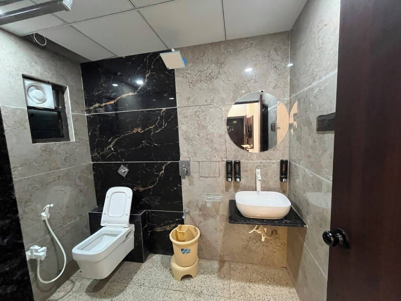 Classic Room | Bathroom | Shower, towels, soap, toilet paper
