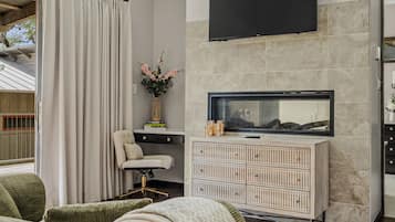 TV, fireplace, offices