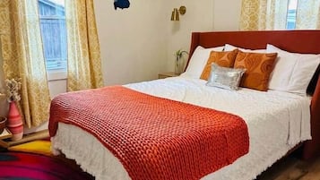 2 habitaciones, tabla de planchar con plancha, wifi y ropa de cama