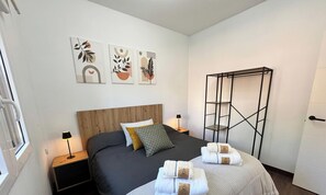 3 chambres, fer et planche à repasser, Wi-Fi gratuit, draps fournis