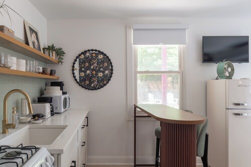 Sage Sojourn Studio · Saugerties/Woodstock