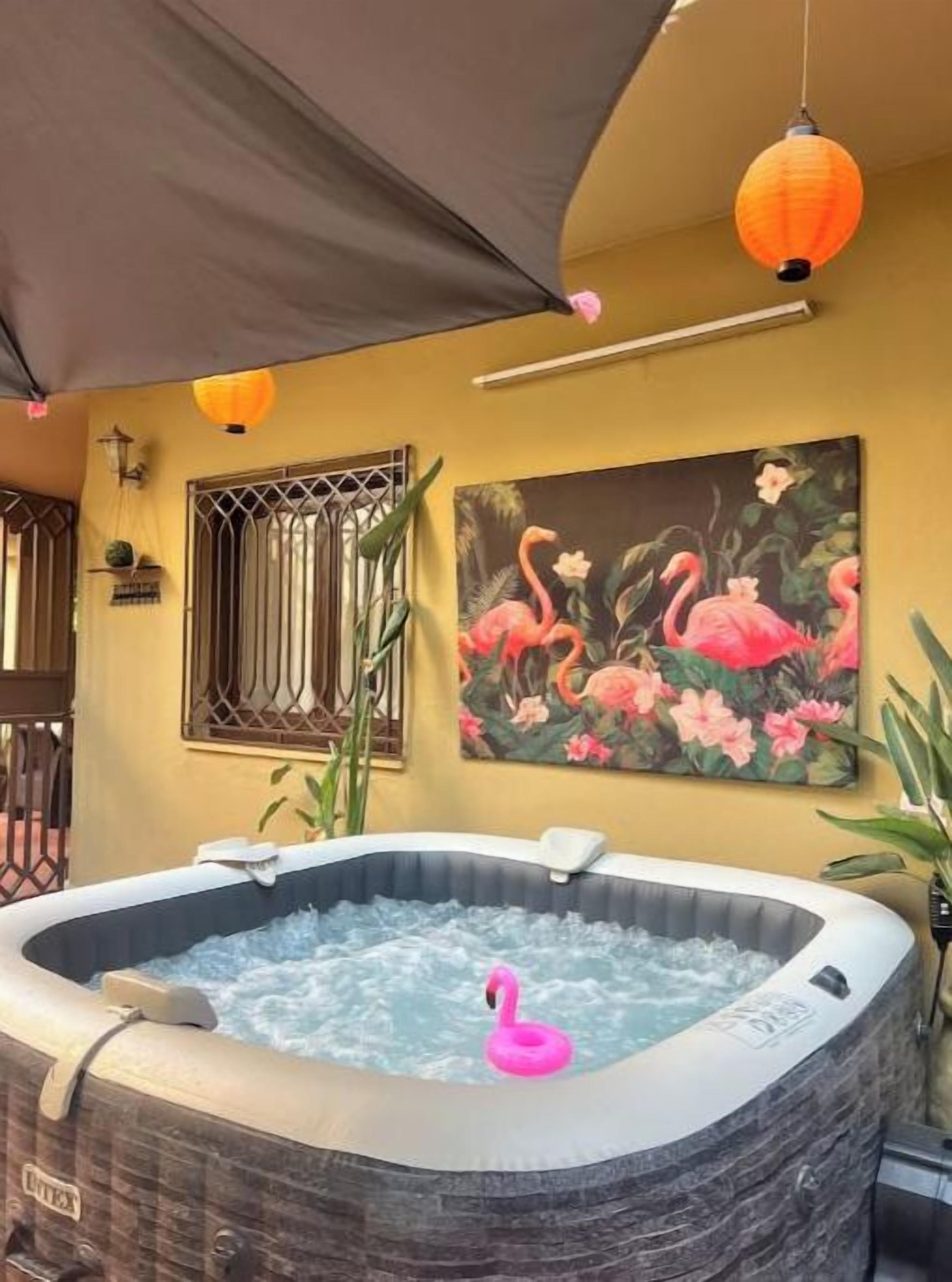 Outdoor spa tub