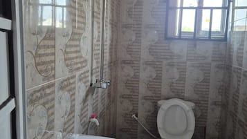 Handtücher, Seife, Toilettenpapier
