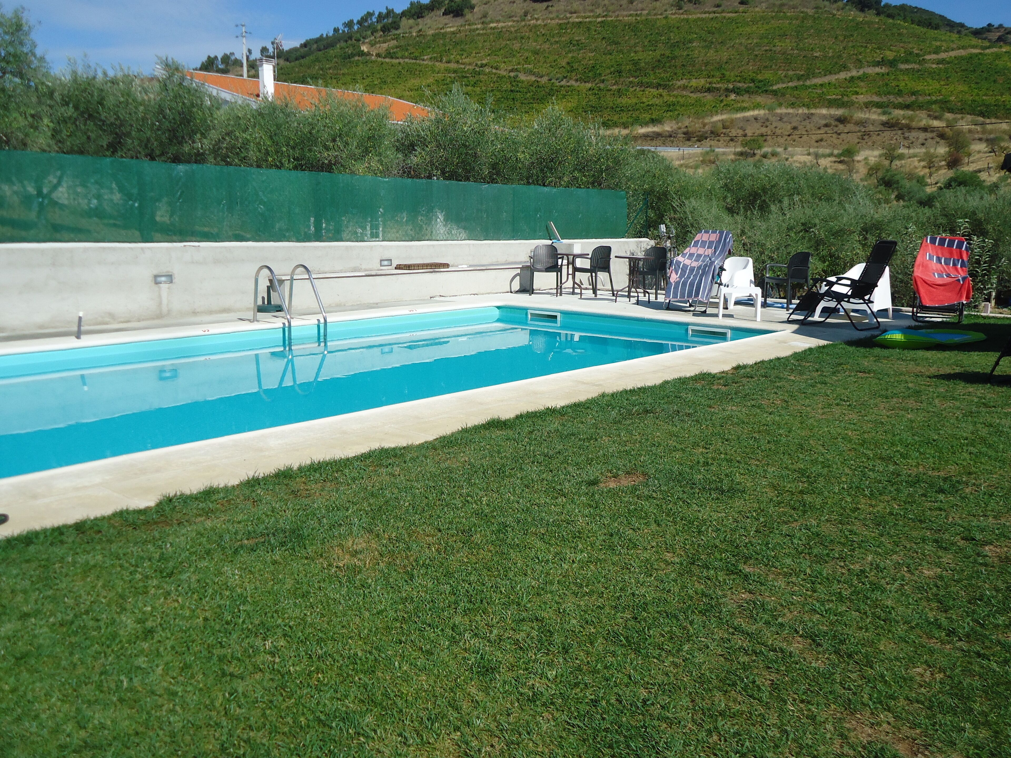 7 outdoor pools