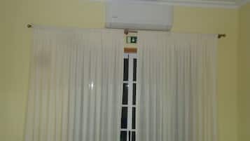 Double Room, 1 Double Bed, Pool View | Interior