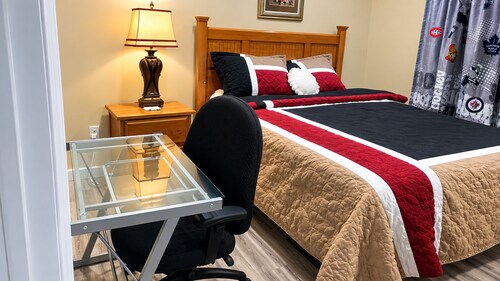 Spacious  BDR in a well furnished appartment for a nice atay close the center.