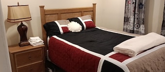 Spacious BDR in a well furnished appartment for a nice atay close the center.