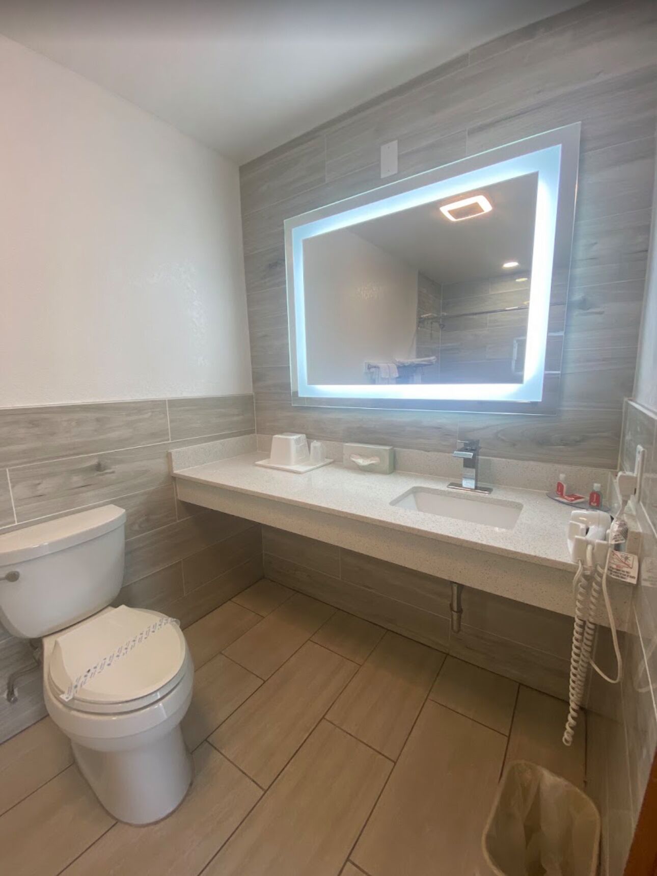 Standard Room | Bathroom | Separate tub and shower, hair dryer, towels, soap