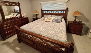 Internet, bed sheets - Cozy 1-bedroom condo in lovely Venice Island (Venice)