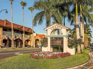 Exterior - Cozy 1-bedroom condo in lovely Venice Island (Venice)