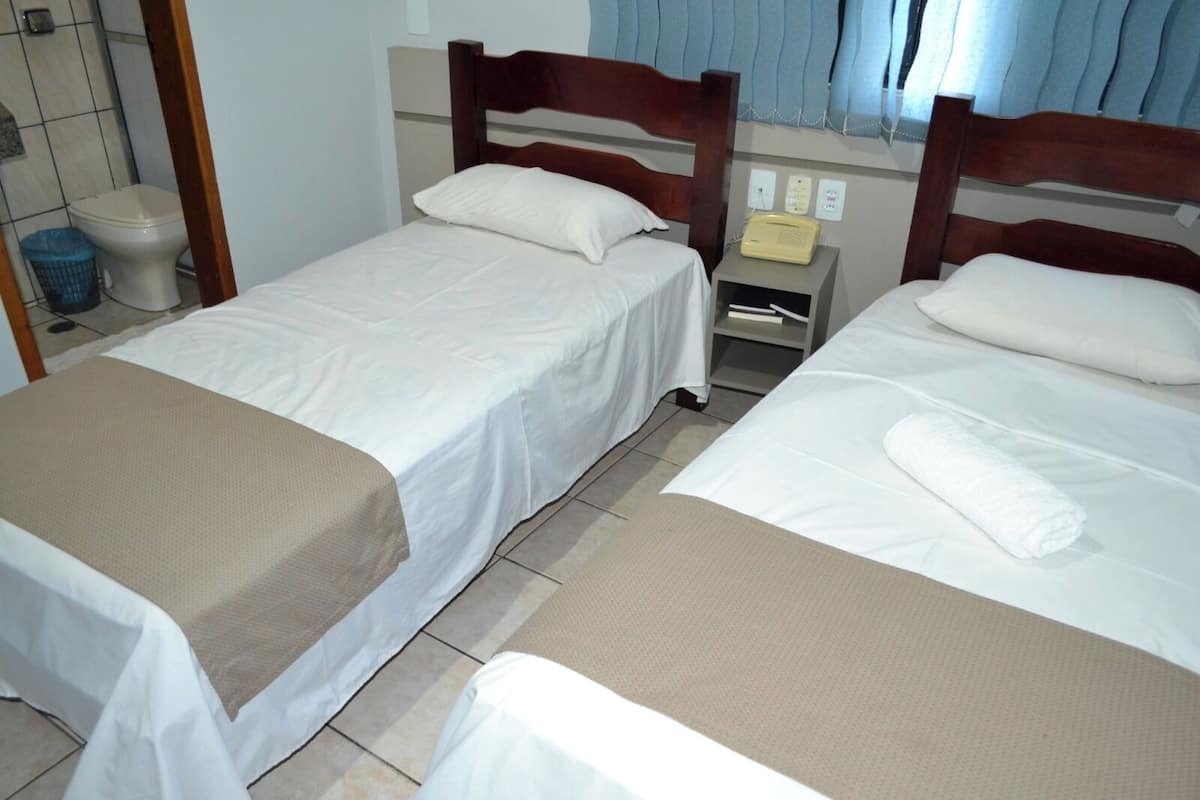 Standard Room | Desk, laptop workspace, iron/ironing board (on request), WiFi (free)