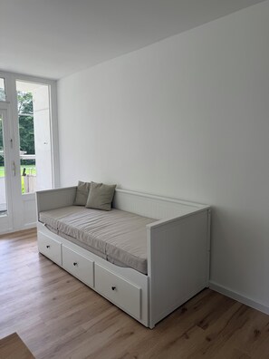 Interior - Modern apartment for 6 guests with excellent transportation access (Rellingen)