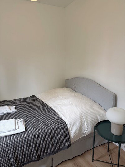 Modern apartment for 6 guests with excellent transportation access