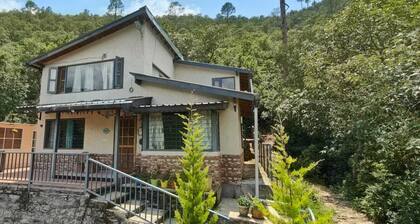 Tranquil chalet in Dhari for a relaxing stay with only nature for company