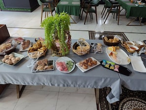 Ilmainen päivittäinen buffetaamiainen