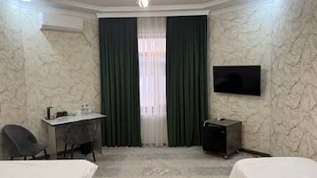 Family Room, City View