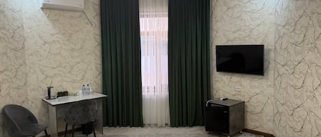 Family Room, City View