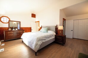 3 Schlafzimmer, Bügeleisen/Bügelbrett, WLAN, Bettwäsche