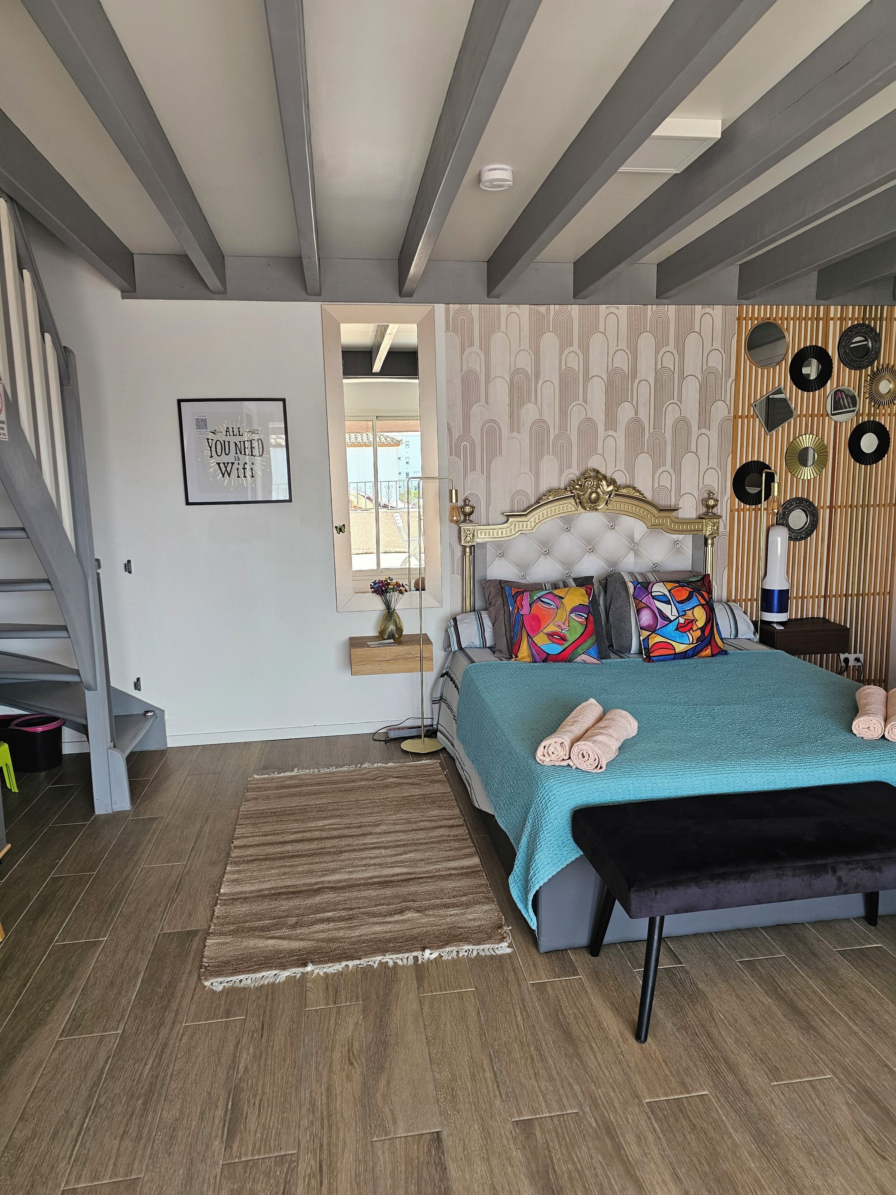 2 bedrooms, desk, iron/ironing board, travel cot