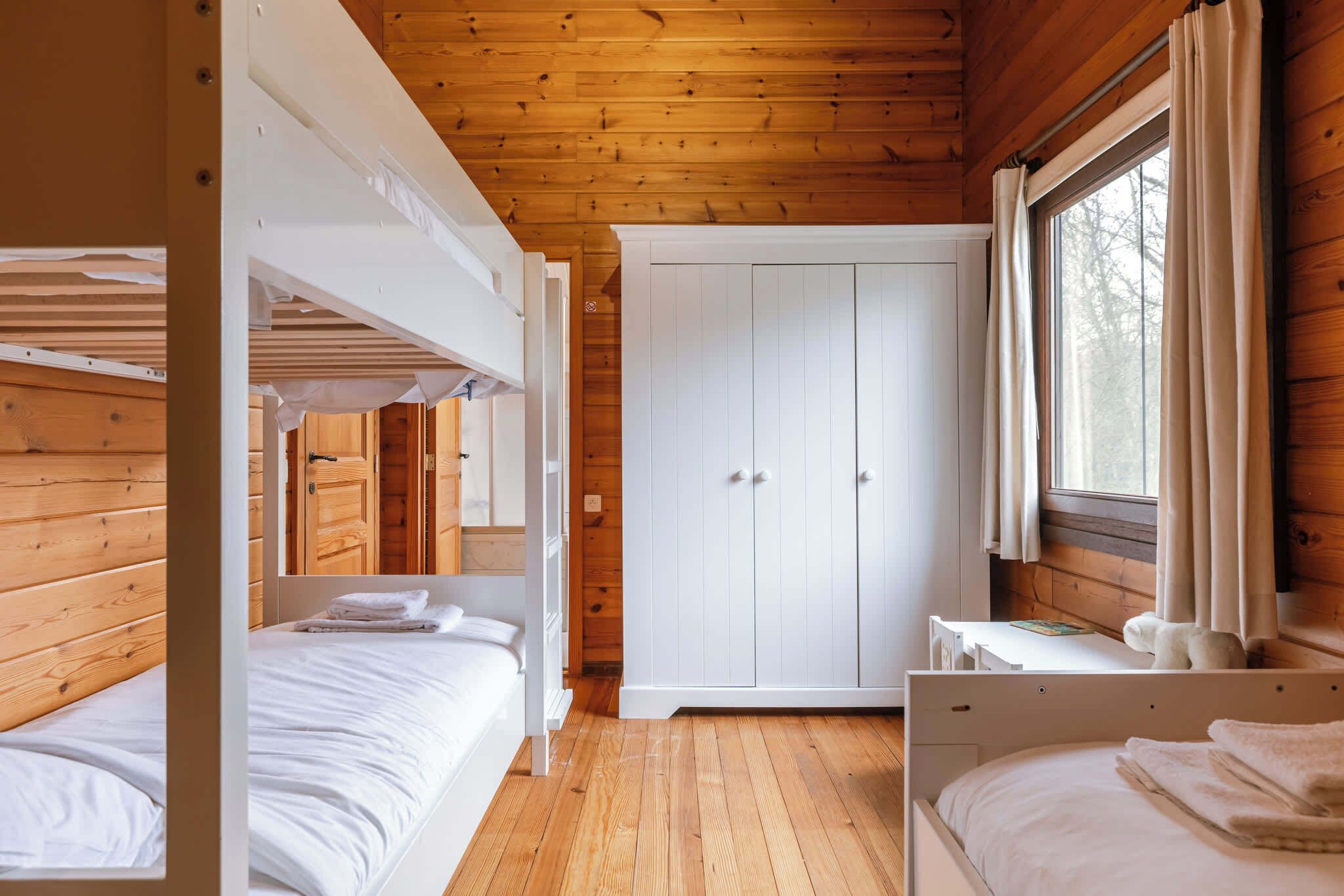 2 slaapkamers, reisbedje, wifi, beddengoed