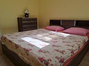 Casa | Tabla de planchar con plancha