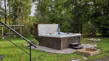 Bain à remous extérieur