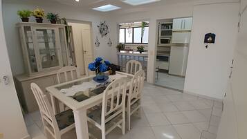 Apartment | Dining