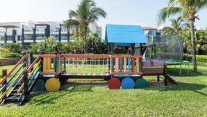 Children’s area - Luxury Ocean View Penthouse + Resort Pool (Playa del Carmen)
