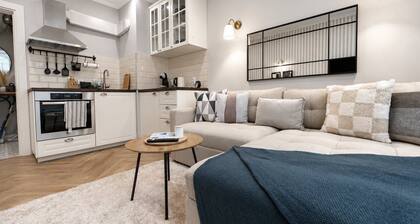 Velora Deluxe Apartment • City Center • Free Parking.