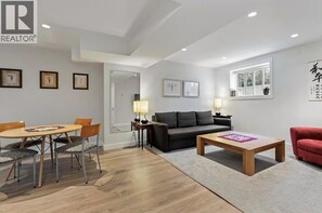 Living area - Seaside One Bedroom Suite with Parking (Colwood)