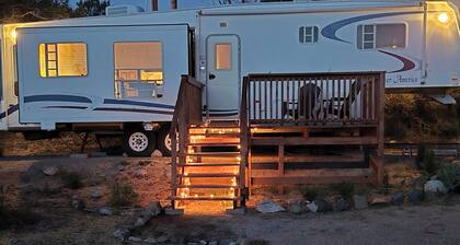 Cozy One Bedroom Glamping Camper