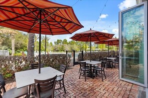 Unclassified image, 5 of 73, button - 5 BD/ 4.5 BA/ The Enclaves at Festival (450 CD) (Davenport)