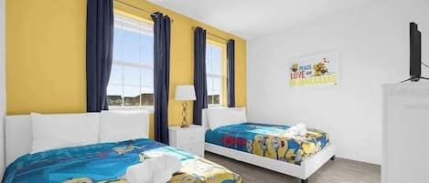 5 bedrooms, iron/ironing board, WiFi, bed sheets