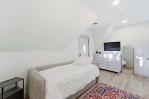 5 bedrooms, iron/ironing board, travel cot, WiFi