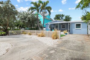 Exterior - Private Beach Resort | Fire Pit, Kayaks, Hammocks (Indian Rocks Beach)