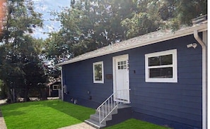 Exterior - Sleek & Secure Modern Suite Near Ferry (Bremerton)