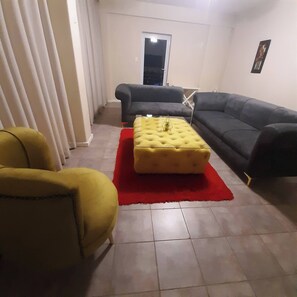 Apartment, 3 Bedrooms, Accessible, Balcony | Living area
