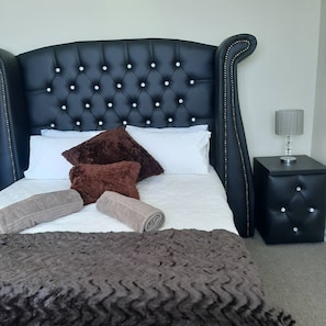 Apartment, 3 Bedrooms, Accessible, Balcony | 3 bedrooms - Lovely 3 Bedroom With Full sea View, Restaurants, (East London)