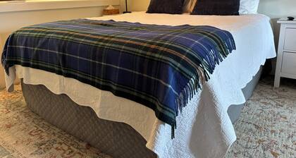 The Glengarry Inn · 4BR 1880s Heritage Property · Cabot Trail & Aspy Bay